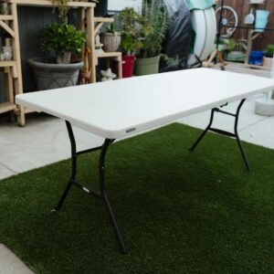 8ft Table